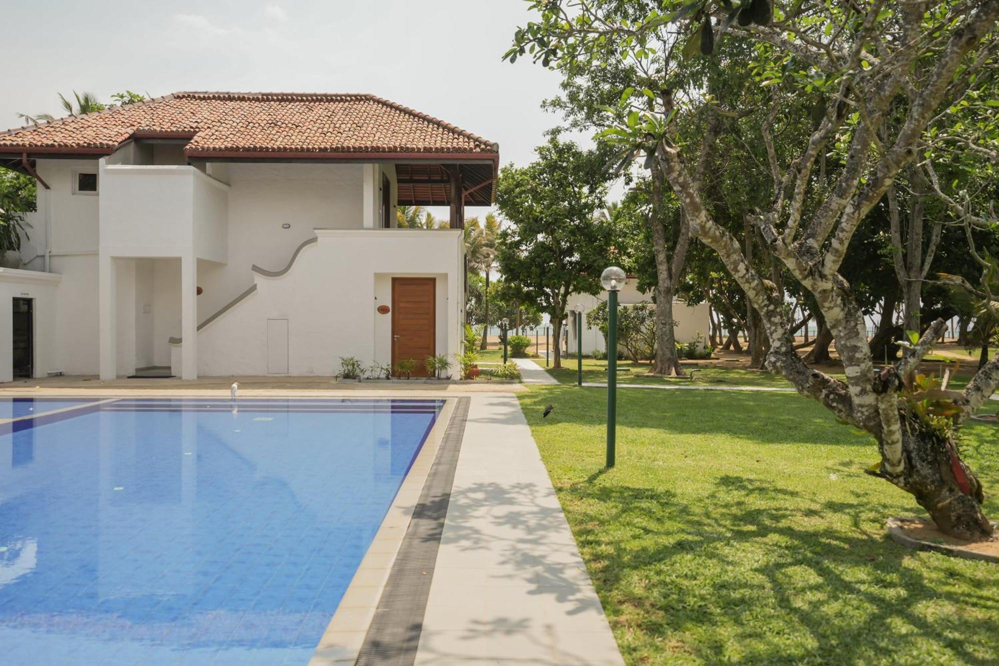 Hibiscus Beach Hotel & Villas Καλουτάρα Εξωτερικό φωτογραφία