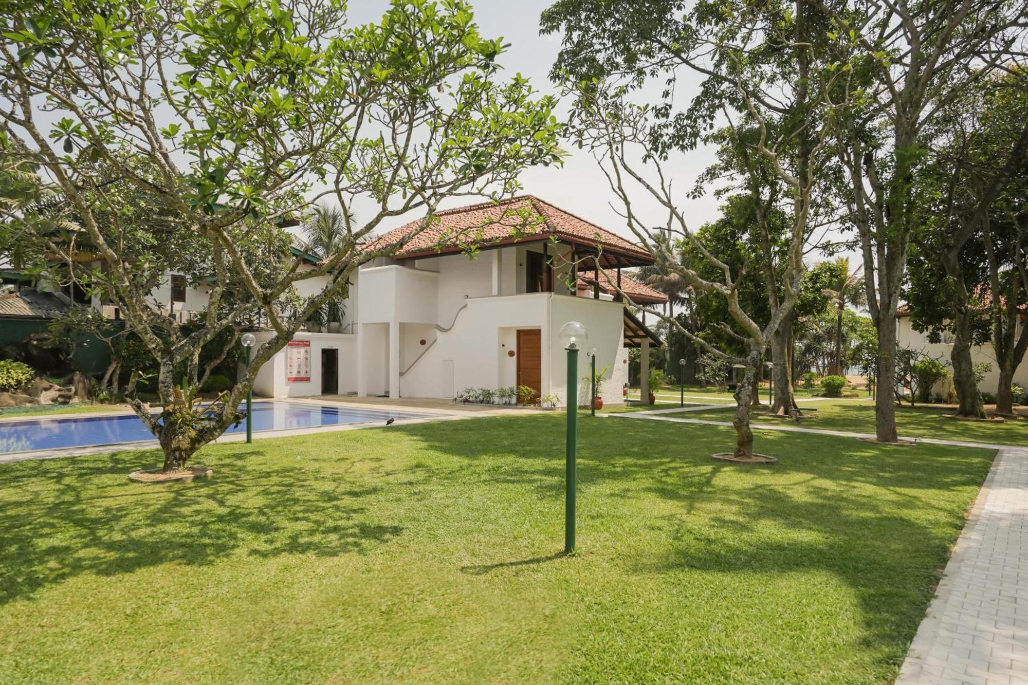 Hibiscus Beach Hotel & Villas Καλουτάρα Εξωτερικό φωτογραφία