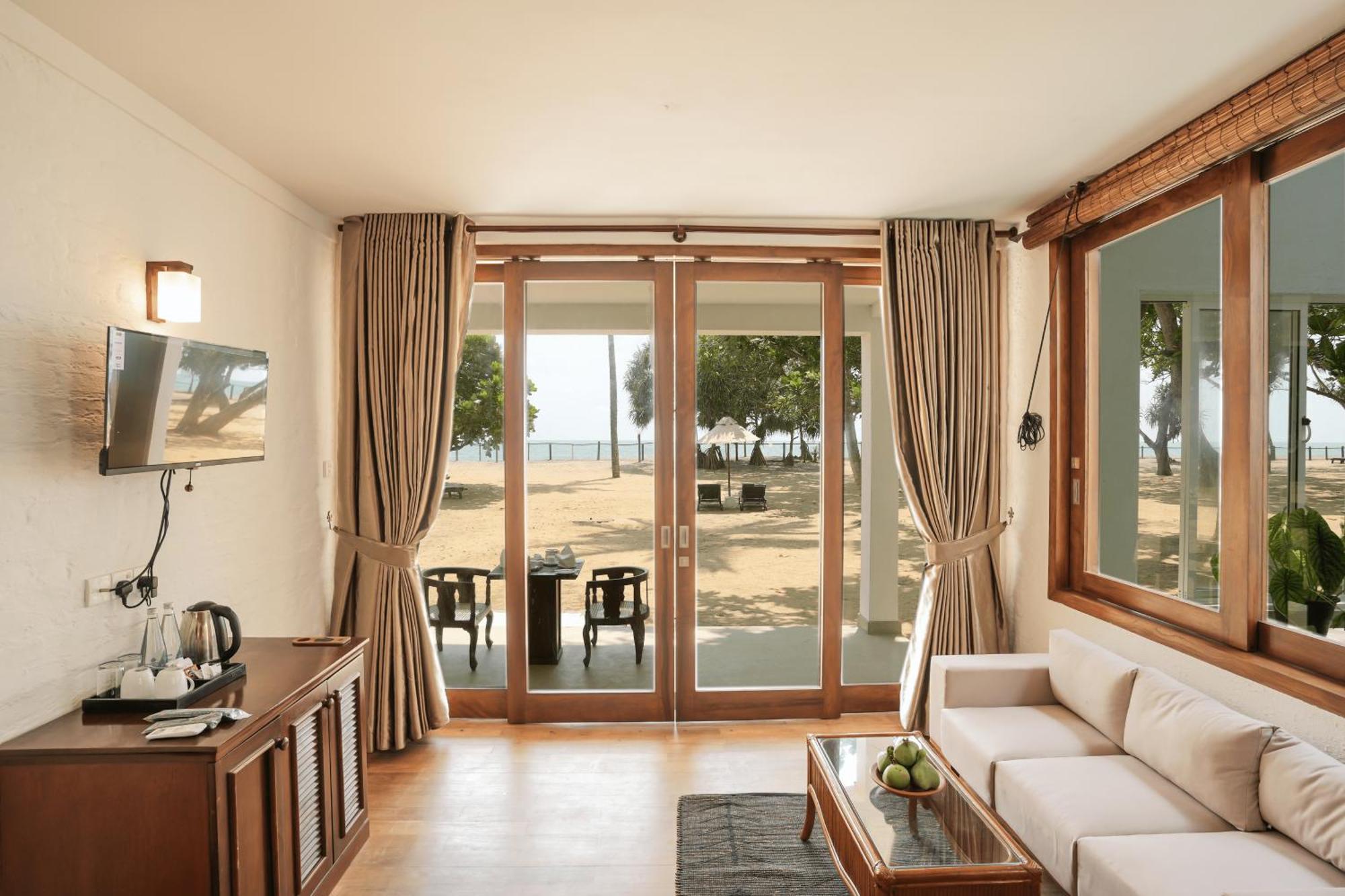 Hibiscus Beach Hotel & Villas Καλουτάρα Εξωτερικό φωτογραφία